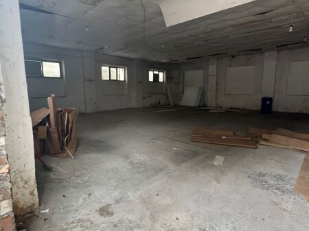 MAGAZZINI IN AFFITTO 190 M2 KOMBINAT 67.000 LEKE