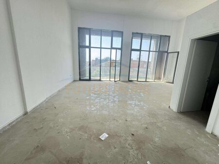 Affitto, Locale Commerciale, ex profarma, 750 €, UNA57018