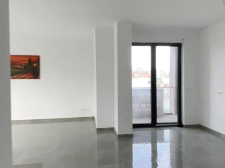 Affittasi 3+1+posto auto presso future home residence