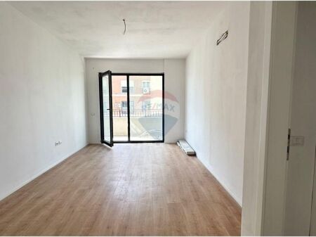 Appartamento - In Vendita - Lago Secco, Tirana
