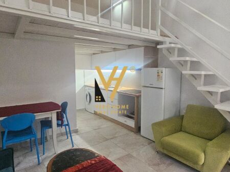 VENDESI DUPLEX +VERANDA A GOLEM 40.000 EURO