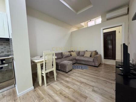 FOR RENT 2+1 APARTMENT ON ISLAM ALLA STREET! Between Myslym Shyri and Kavaja Street