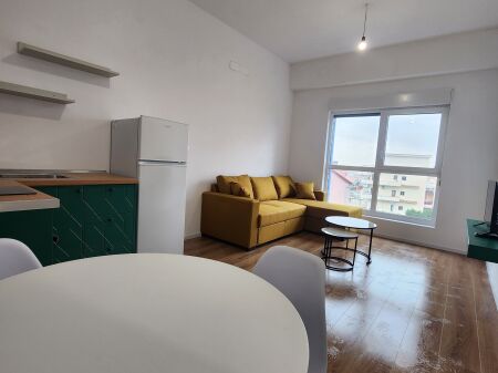 Apartament 1+1, Ali Dem!