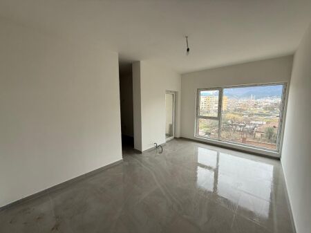  VENDESI Appartamento 1+1 con Posto Auto  Via "Jordan Misja", Vicino al Complesso "Ndregjoni"  Prezzo 150.000 Euro