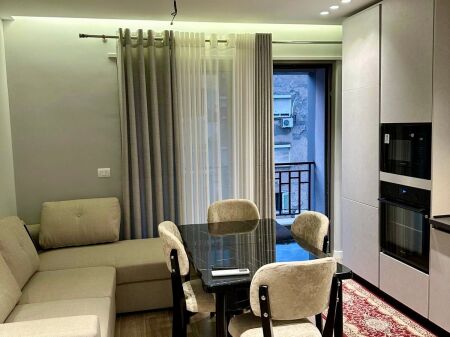 Apartment 2+1 for Rent with Parking "Kuqe" School  "Qemal Stafa" Street 