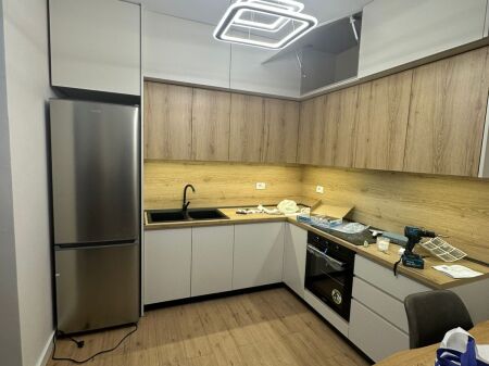 1+1, furnished at the usluga complex train station, 650 euro