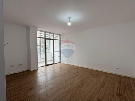Appartamento - In Vendita - Via Bogdane, Tirana