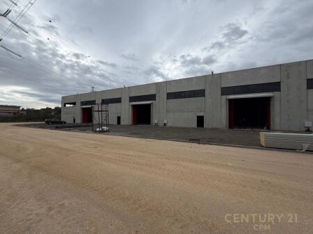 Capannone in affitto presso Tirana Industrial Park 2! 5.400 € /Mese Superficie Totale  2000m2  Superficie interna  1350m