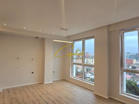 UFFICIO IN AFFITTO 60 M2 COMUNE DI PARIGI 700 EURO