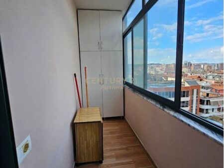 APARTMENT 2=1 FOR RENT AT GLOBE