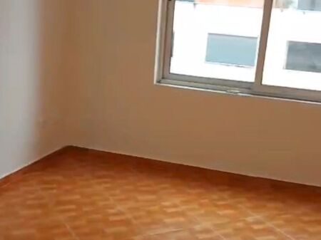 Empty 1+1 apartment for rent near the Rrethit!