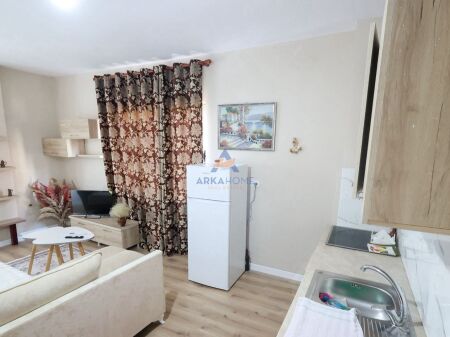 JEPEN ME QERA 2 APARTAMENTE 3+1 "FRESKU, MOTEL GAXHERRI" 45.000 LEKE