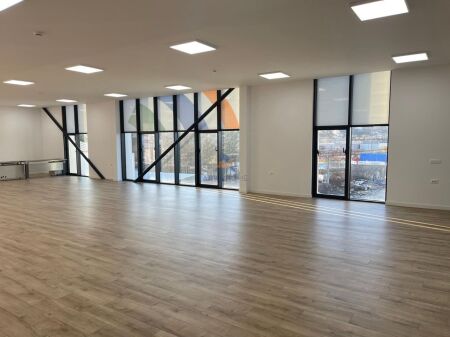 BUSINESS PREMISES FOR RENT 200M2 "NEAR TOP CHANEL" 1150 EURO
