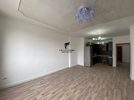 UFFICIO IN AFFITTO 143M2 EX ESPOSIZIONE 150.000 LEKE
