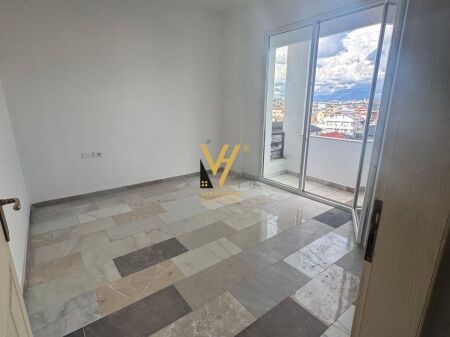 VENDESI APPARTAMENTO 2+1+2+2BLK A CASA ITALIA 14.900.000 LEKE