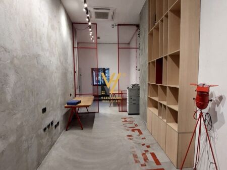 UFFICIO 45 M2 IN AFFITTO IN VIA BARRICADAVE 450 EURO
