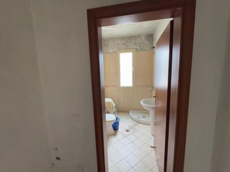 VENDESI APPARTAMENTO 2+1 IN VIA TRANSBALLKANICA VLORE