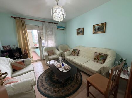 Appartamento 3+1 in vendita, Vicino Hotel Mondial, 21 Dhjetori