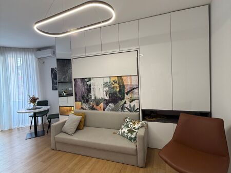 MONOLOCALE IN VENDITA Sopraelevata del Comune Via Rrapo Hekali 4° piano, con ascensore Sup. 31m2 Netto, 36m2 Lordo  Prezzo: 82.000€