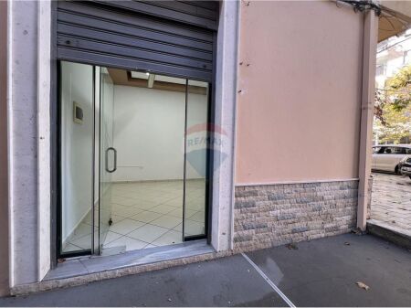 Shop for rent