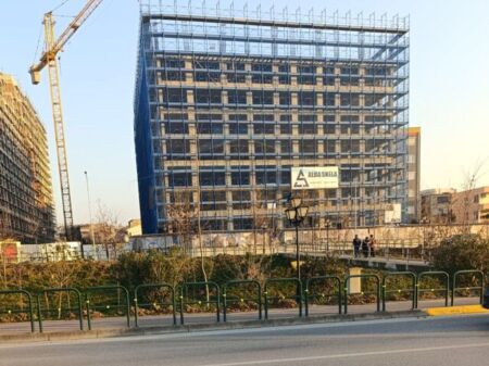 In vendita, Appartamento 3+1+2+Posto auto, Viale Bajram Curri, Tirana.