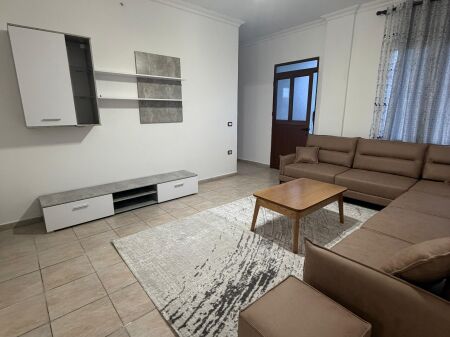 Appartamento 2+1 + 15m veranda ex URT in affitto