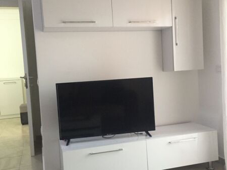 Jepet me qira 1+1+ parkim SIMA COM ASTIR 500€