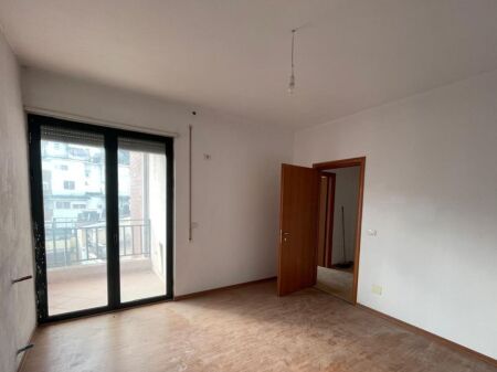  Appartamento 3+1+2 con 3 balconi in vendita