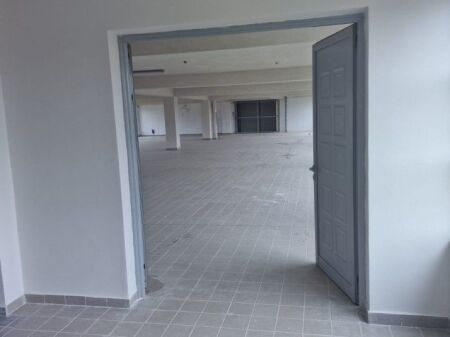 MAGAZZINO IN AFFITTO 720 M2 VAQARR 2.200 EURO