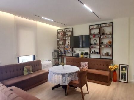 JEPET ME QIRA APARTAMENT 2+1+BALLKON RRUGA SIRI KODRA 80.000 LEKE
