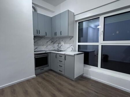 Apartament me qira 1+1 Bosh në Ali Dem!
