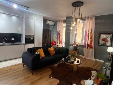 Qira, Apartament 1+1+2 BLK, Rruga e Durresit, 800 Euro/muaj