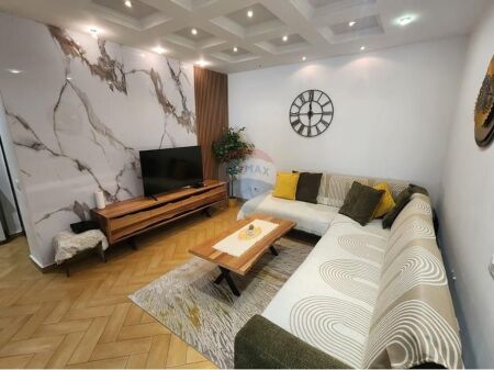 Apartment 2+1 for rent Barrikadave Street