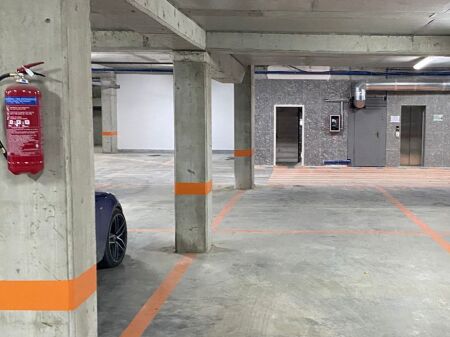Univers city , 2 posti auto in vendita