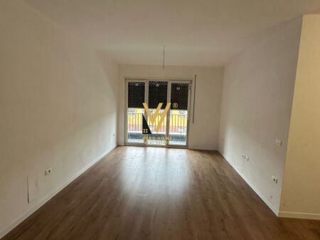 UFFICIO 110 M2 IN AFFITTO AL 5 MAJI 85.000 LEKE