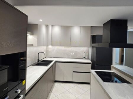  Penthouse 2+1+2 me qera