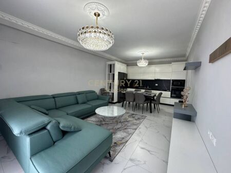 APARTAMENT 2+1+2 PER SHITJE VILA L 2!