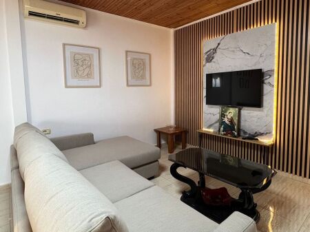 VENDESI APPARTAMENTO 2+1+VERANDA CON VISTA MARE, SARANDA