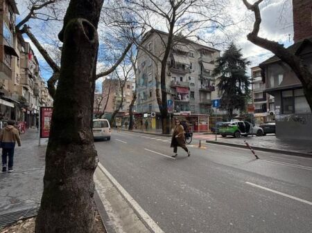 Affitto, Spazio commerciale Myslym Shyri