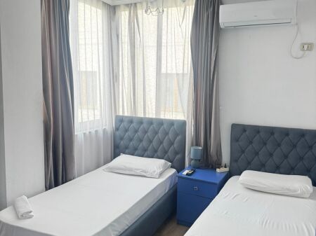  Edificio in Affitto per Hotel in Via Kavaja a Tirana con 8 camere