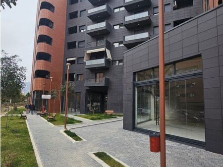 Locale Commerciale in Affitto – Oasis Residenza 2