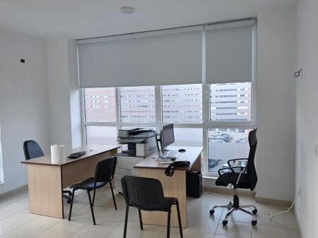 UFFICIO IN AFFITTO 65 M2 NUOVO BOULEVARD 50.000 LEKE