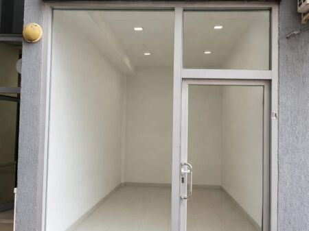 NEGOZIO IN VENDITA VICINO AL PARCO OLIMPICO 115.000 EURO