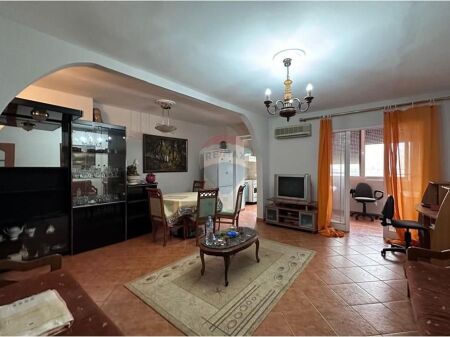 Apartment 1+1 for rent at Pazari i Ri