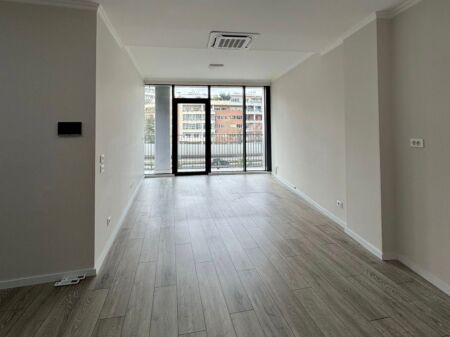Affittiamo appartamento 2+1+2 per uffici Lake View Residence