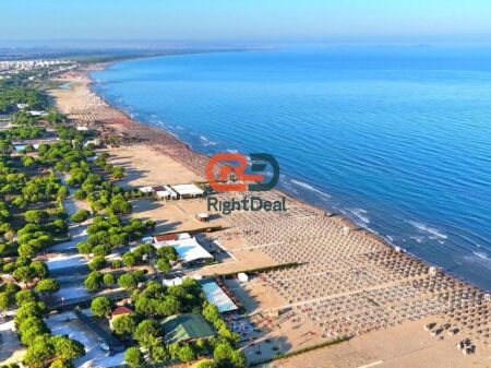 Nel Golfo di Lalëzit, Residenza Lura 1, Vendesi Duplex con Cortile Diviso in 2 Appartamenti 2+1 Perfetti per Investimento !