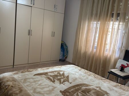 VENDESI VILLA INDIVIDUALE SU 3 PIANI + SOFFITTA QUARTIERE N. 13, SPIAGGIA, DURRËS!