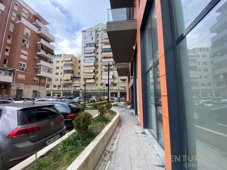Business premises for rent – Paris Commune, near the Dinamo Complex