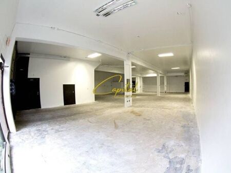 MAGAZZINI IN AFFITTO 180 M2 21 DICEMBRE 90.000 LEKE