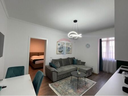 1+1+Balcone In Affitto a 21 Dhjetori